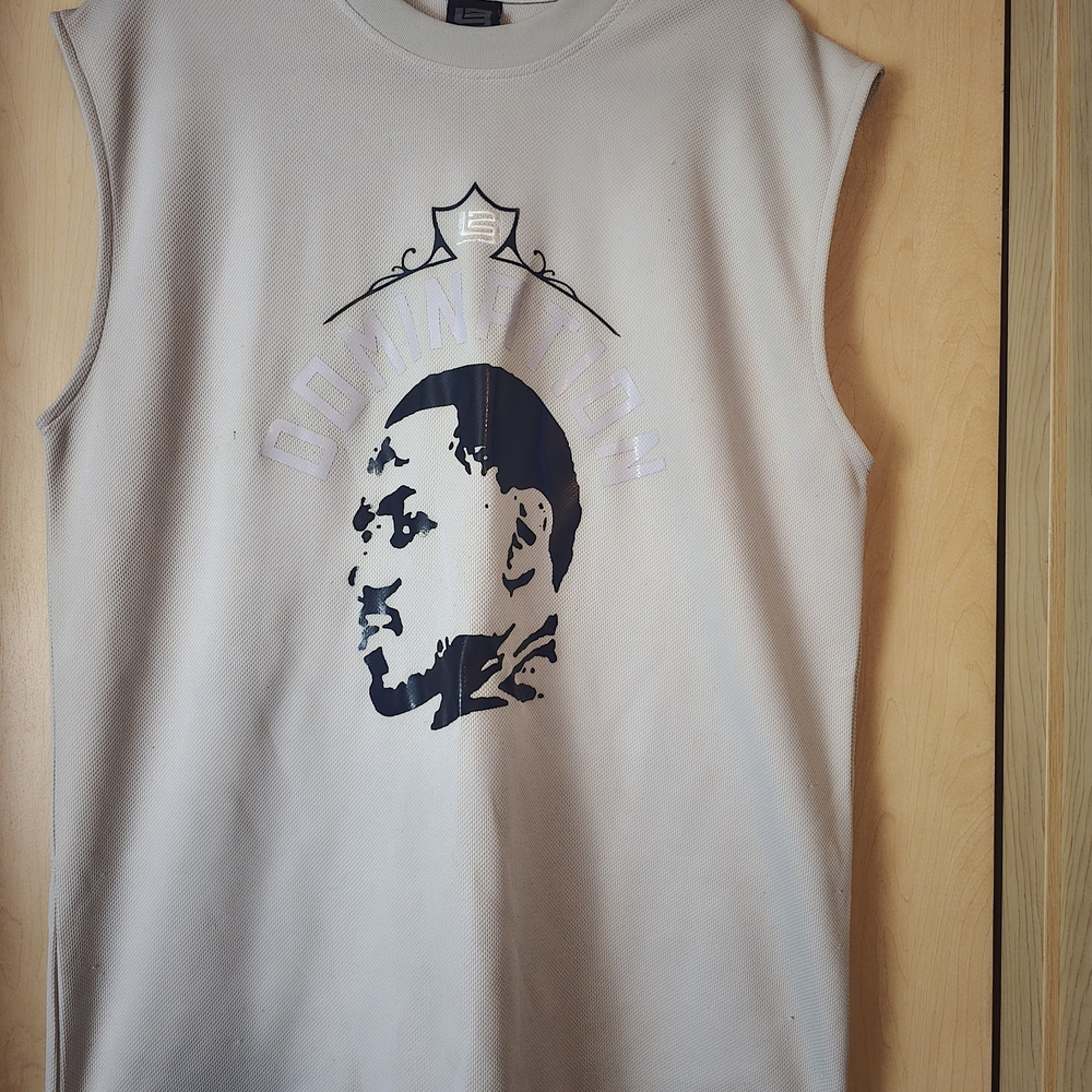 LeBron James Vintage Men's Graphic Tank Top - Light Grey